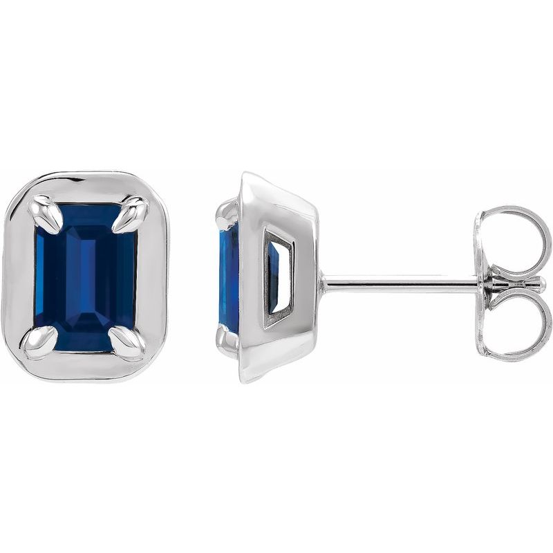Round 4-Prong Claw Bezel-Style Stud Earrings