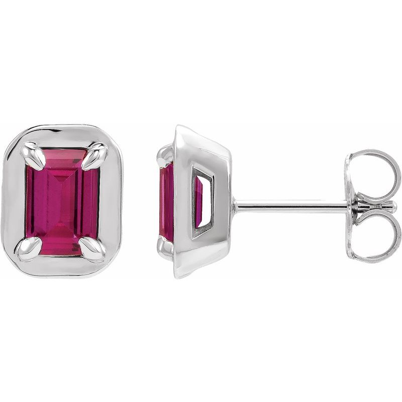 Round 4-Prong Claw Bezel-Style Stud Earrings
